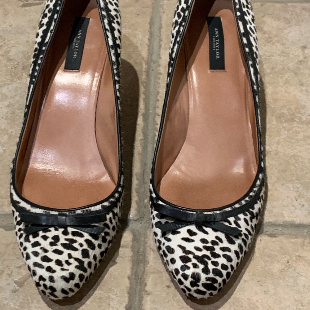 Snow Leopard pumps